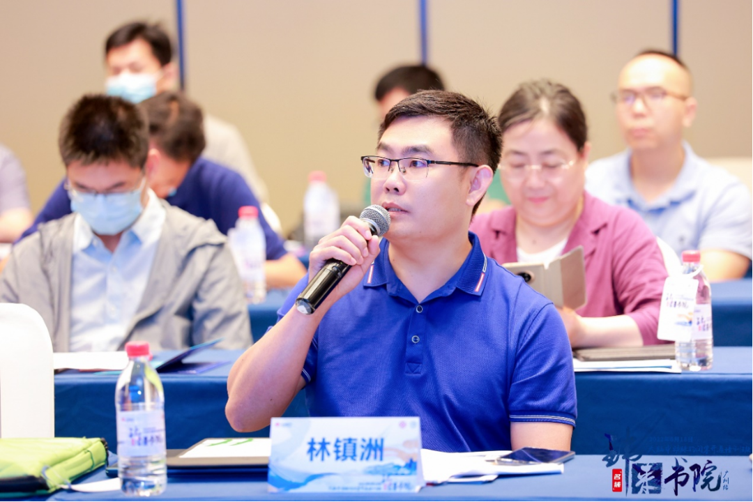 China has the highest rate of cerebrovascular disease in the world. Among them, ischemic stroke seriously threatens the lives and health of our citizens due to its high fatality rate, high disability rate, and high recurrence rate. Endovascular interventional treatment for middle cerebral artery occlusion has become an important treatment for stroke, and it is also a mountain that many cerebrovascular disease centers urgently need to climb. In order to improve the level of occlusion and opening of arteries in the middle of the brain in the field of neurological intervention, we will promote the development of interventional neurological diagnosis and treatment in our province. Led by Professor Pan Suyue and Professor Ji Zhong of Nanfang Hospital Stroke Center & Neurointerventional Training Center, it was co-planned with Xin Wei Medical“Weilai Academy - Opening Course on Middle Cerebral Artery Occlusion”It was also successfully held at Guangzhou Nanhu Holiday Hotel on June 18, 2022. The training course invited a number of well-known experts in neurological intervention, neuroimaging, neuroultrasound, etc. from inside and outside Guangdong Province to give lectures and guidance. Through various forms such as surgical techniques, strategy analysis, actual practice sharing, and case review, they shared their valuable experience in opening artery occlusion in the middle of the brain. Through in-depth discussions and exchanges in this training course, we brought new clinical ideas and surgical initiation techniques to our neurointerventional colleagues who participated in the training course. Professor Pan Suyue, director of the Department of Neurology at Nanfang Hospital, gave an opening speech to kick off this training course. Professor Pan Suyue and Mr. Yu Feng of Xin Wei Medical jointly held an unveiling ceremony for the “Weilai Academy - National Standardized Stroke Diagnosis and Treatment Training Center”. First half of academic teaching In the academic teaching of the training course...