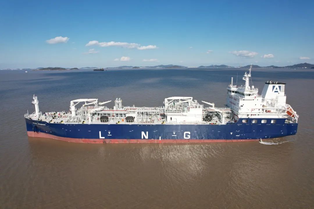 CIMC Enric delivers the world's largest 20,000-square LNG carrier