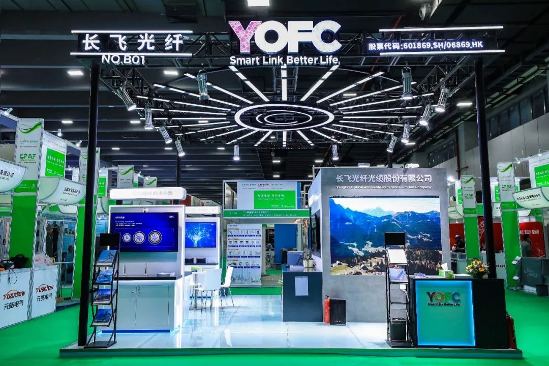 On September 23-25, the 5th Asian Electric Power and Smart Grid Exhibition was held at the Guangzhou China Import and Export Fair Complex. Changfei Optical Fiber & Cable Co., Ltd. (hereinafter referred to as “Changfei Company”, stock code: 601869.SH, 06869.HK) brought products and demonstration solutions such as OPGW and ADSS optical cables commonly used in electric power, Bay-series optical fiber, optical cable online monitoring systems, and distributed optical fiber temperature measurement systems, etc. to the exhibition.  Swipe left and right to view the gallery Power cable solutions Power communication is the foundation of ubiquitous Internet of Things and smart grids. Changfei provides complete cable solutions based on OPGW, OPPC, ADSS and other products for power communication. Combined with Changfei's diverse optical fiber series products, Changfei's OPGW and OPPC products have the advantages of a larger number of optical fiber cores and a longer transmission distance, which can greatly reduce construction, operation and maintenance costs. Bay series optical fiber Changfei's high-performance, high-quality, and widely connected Bei series optical fiber has various optical fiber products covering all scenarios from access networks to backbone networks, from land to ocean, and has formed an optical fiber brand with independent intellectual property rights and strong quality competitiveness using eBay, Chaobei, Liangbei, Quanbei, etc., to meet the connectivity needs in multiple scenarios. Optical cable online monitoring system The optical cable line automatic monitoring and protection system is an intelligent system for the management and maintenance of optical fiber networks. It has optical cable monitoring, alarm, fault analysis, positioning, fault management...
