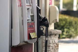 Has the international oil price fallen below $80 per barrel? What's going on with the sudden plunge in international oil prices?