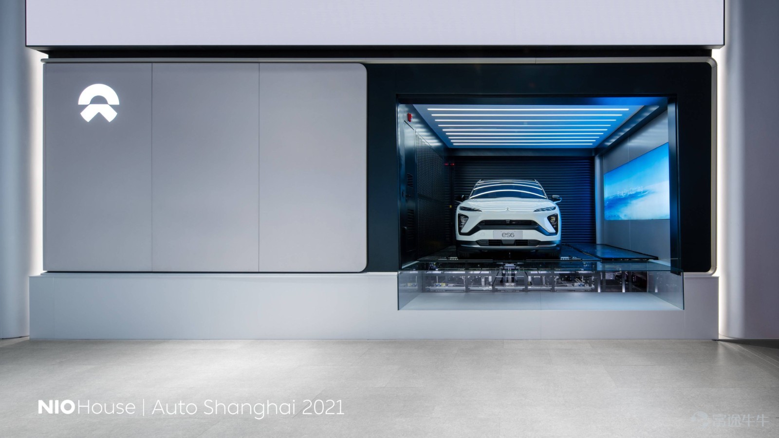 On April 19, the 2021 Shanghai Auto Show officially opened. We have once again moved the NIO Center to the Shanghai Auto Show site. 180 NIO user volunteers shared real car experiences and a pleasant lifestyle with the public at the auto show, conveying the vision of a blue sky.   At this year's auto show, NIO announced that within 3 years, it will deploy a total of 100 power exchange stations, 120 mobile charging vehicles, 500 supercharging stations, more than 2,000 supercharging stations, and more than 10,000 destination charging stations in the eight provinces and autonomous regions of Heilongjiang, Jilin, Liaoning, Inner Mongolia, Gansu, Qinghai, Ningxia, and Xinjiang. After the Power North plan is completed, there will be an average power exchange station or overcharging station for every 100 kilometers of highways in the above regions; prefecture-level cities will have an average of a high-quality charging and switching station for every 3 square kilometers; and the coverage rate of electricity resources in scenic spots above grade 4A will reach 95%. The Power North plan will greatly improve the charging experience of electric vehicle users in the northern region, bringing the vision of “wherever gasoline cars can go, electric vehicles can go” one step closer.  At the same time, NIO's smart electric flagship sedan ET7 debuted at the auto show and unveiled the actual car interior for the first time. The ET7 is equipped with NIO's latest autonomous driving technology NAD (NIO Autonomous Driving). Based on the NIO Aquila Ultra Sensing System and the NIO Adam Nio Supercomputing Platform, ET7 will gradually realize an easy and safe point-to-point autonomous driving experience in high-speed, urban, parking, and power-up scenarios...
