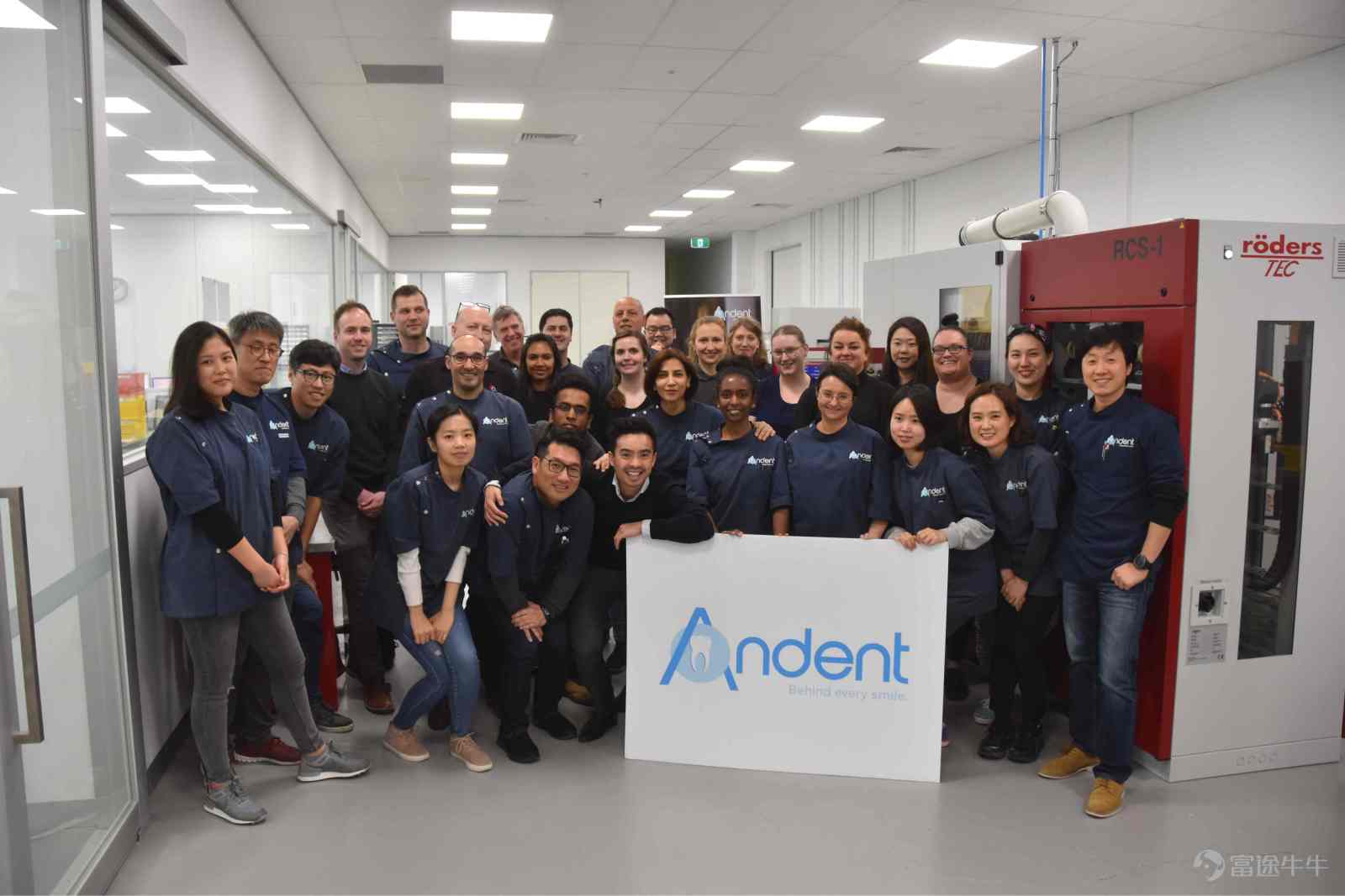 Hyundai Dental Group actively explores the Australian denture market and has 5 well-known local brands