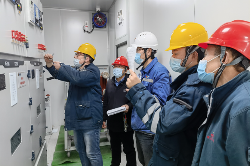 Please scroll down for the English version. At 10:50 on February 28th, the China Power Changshu Power Generation Million Unit Energy Storage Frequency Regulation Project successfully received electricity, marking the countdown to the final operation of the project. As one of the first energy storage demonstration projects in the China Power system, Changshu Power Generation attaches great importance and actively cooperates with the project construction party, Xin Yuan Smart Energy Storage Company, to complete the pre-project reporting, construction process coordination, safety and quality management, and ensure the smooth progress of the project. Currently, the project has entered the equipment debugging phase. The energy storage frequency modulation project started construction in September 2021, with a total capacity of 30MW/30MWh, and is expected to be tested by the end of March 2022. The project can effectively improve the response capability of units for frequency modulation auxiliary services, make up for the shortcoming of response regulation of thermal power units, and help units compete for benefits in the auxiliary service market. Changshu Energy Storage and Frequency Regulation Project Has Been Energized At 10:50 on February 28, 2022, the energy storage and frequency regulation project owned by Changshu Power...