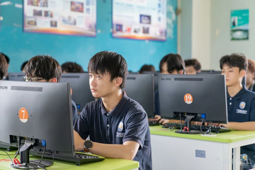 Use Dongfeng to promote development! Lao Hansheng, president of Lingnan Polytechnic College, was interviewed by Nanfang Daily on the new Vocational Education La...