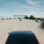 Tesla自动辅助导航驾驶了解一下！