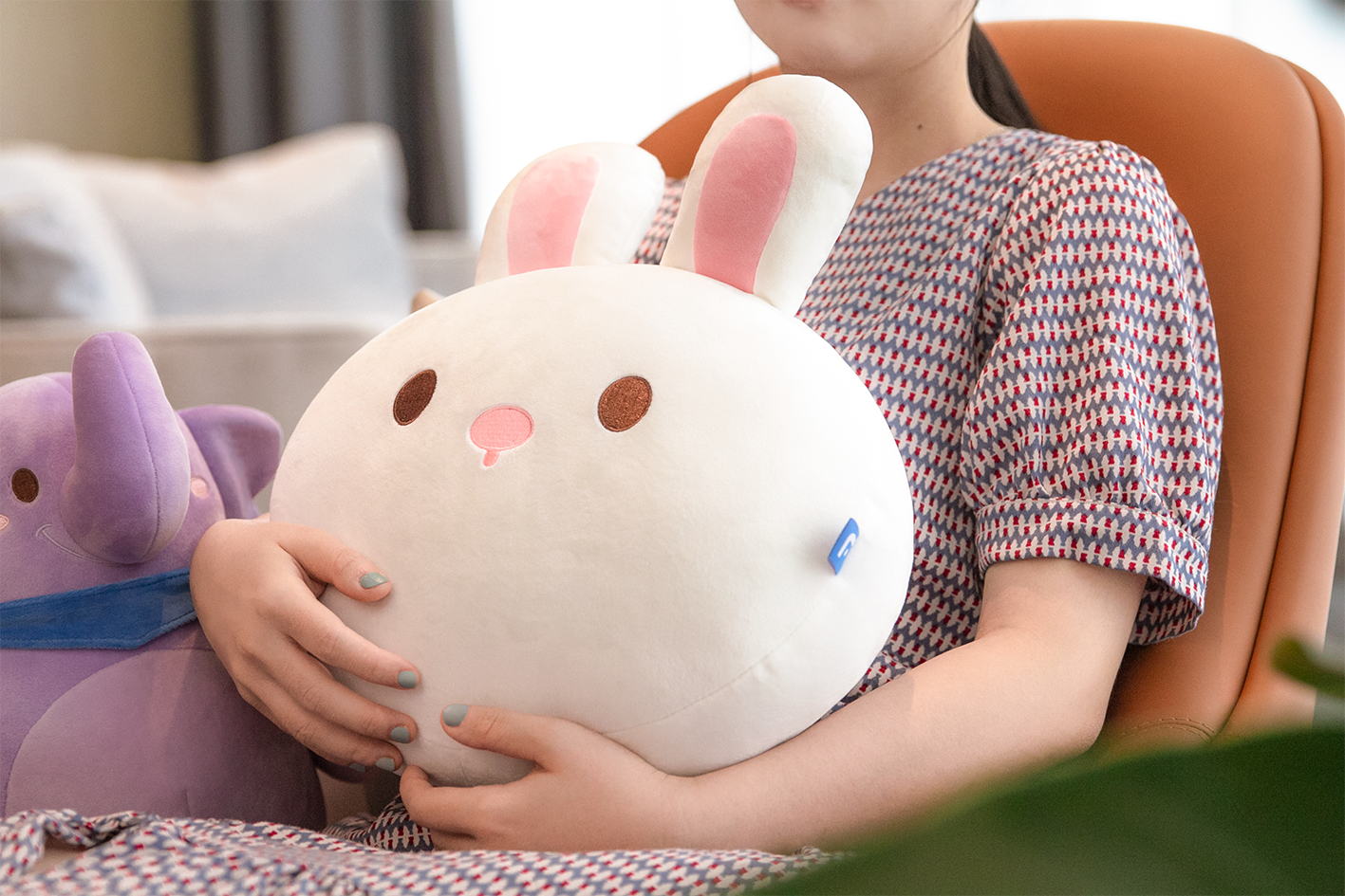 本週美股財報季正式拉開序幕，在財報季，有人財報前買入，有人財報後決定是否持有，有人通過期權操作獲利[得意] 你的交易策略如何呢？是準備“賭”一把，還是長線持有或是其他？分享你財報季的交易策略，牛牛手辦等你來拿~[機智][機智]  一、活動時間 即日起 - 10月31日 二、活動獎勵 最佳走心獎（3名）：選取分享策略最走心的3位牛友，獎勵牛牛手辦1個+888積分 優質分享獎（8名）：選取分享策略最具實用性的8位牛友，獎勵兔兔抱枕1個+588積分 參與獎（不限）：參與活動言之有理（30字以上）即可獲88積分 三、參與方式 關聯下方討論或點擊下方話題直接參與 >>【有獎】美股財報季，你有哪些交易策略？ 示例： “在你持有的每隻成長股公佈財報之前，賣出一部分。如果你經營的是集中投資組合，這是一個不錯的折中辦法。例如，如果你把12%的資金投入了一隻即將公佈業績的股票，你可以將其倉位削減至6%或8%。全面這樣做會減少你的投資組合的波動，也可能會讓你更容易度過整個財報季。” 摘自美港電訊《一文帶您讀懂如何在財報季進行交易》 【注意事項】 1.原創，嚴禁抄襲，一經發現取消獲獎資格...