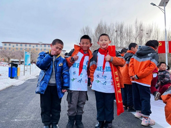 Helping villages and schools create “happy sports parks” Crazy sports in action