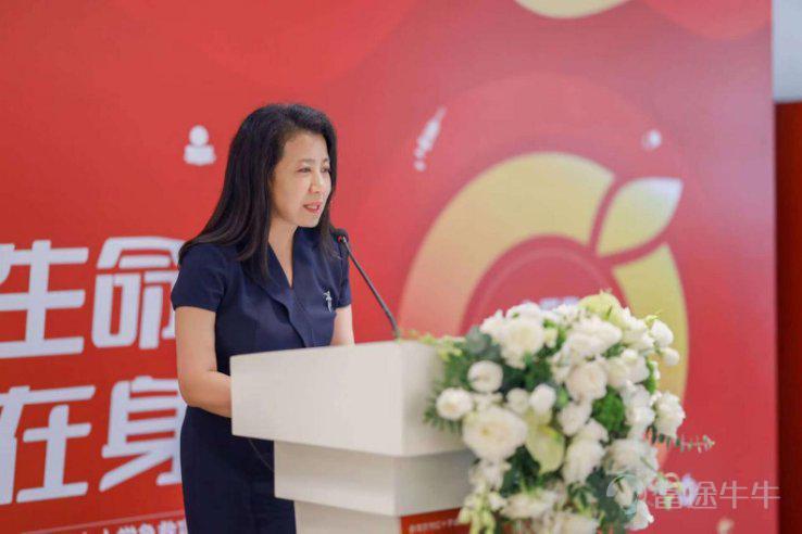 (南京市紅十字會黨組書記、常務副會長張敏發佈主旨演講)
