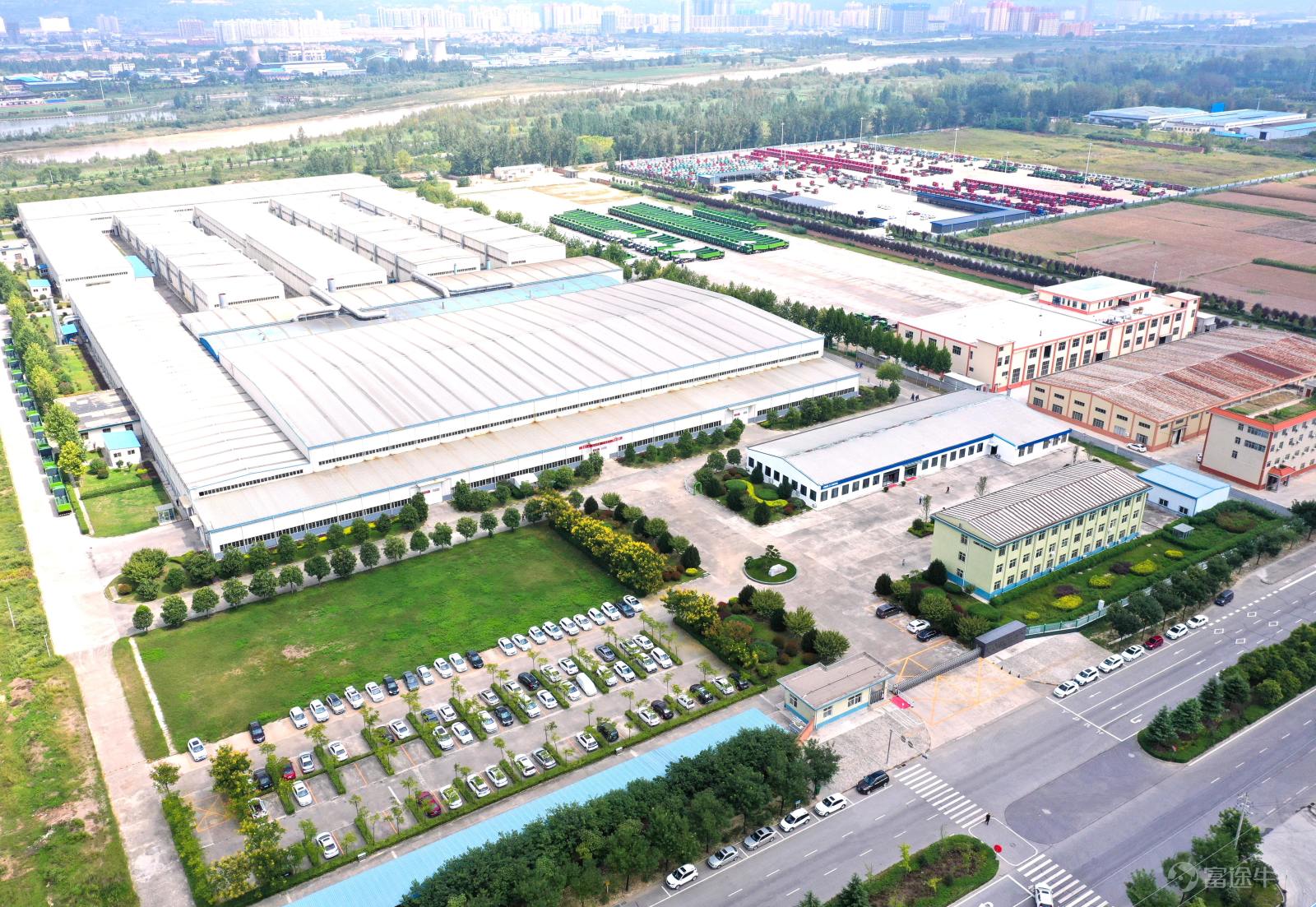 Shaanxi CIMC, a subsidiary of CIMC Vehicles, was awarded the “Green Factory” in Shaanxi Province