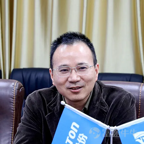 2024年12月20日，重慶博騰製藥科技股份有限公司（以下簡稱「博騰股份」、「博騰」）與白帆生物科技(上海)有限公司（桂林三金孫公司，以下簡稱「白帆生物」）在桂林正式簽署戰略合作協議。此次合作旨在圍繞抗體偶聯藥物（ADC）的研發、生產與供應鏈整合展開深度合作。博騰股份董事長兼總經理居年豐先生，桂林三金董事長鄒洵先生，以及白帆生物總經理譚凱先生等出席簽約儀式。    博騰股份作爲行業領先的端到端一體化CDMO公司，在小分子、多肽與寡核苷酸、ADC（含抗體、Payload-linker、偶聯、製劑罐裝）等偶聯藥物以及細胞與基因治療藥物領域擁有全球領先的技術平台和豐富的成功項目交付經驗。白帆生物在單抗、雙抗、融合蛋白等多種生物藥的研發方面具有獨特的優勢。雙方將整合ADC藥物領域的研發資源、技術力量和生產能力，通過供應鏈資源共享和優勢互補，形成緊密的合作機制，共同構建ADC（含抗體、Payload-linker、偶聯、製劑灌裝）藥物從原液到製劑、從早期研發到商業化生產的全流程一站式服務合作平台。基於此次合作，旨...
