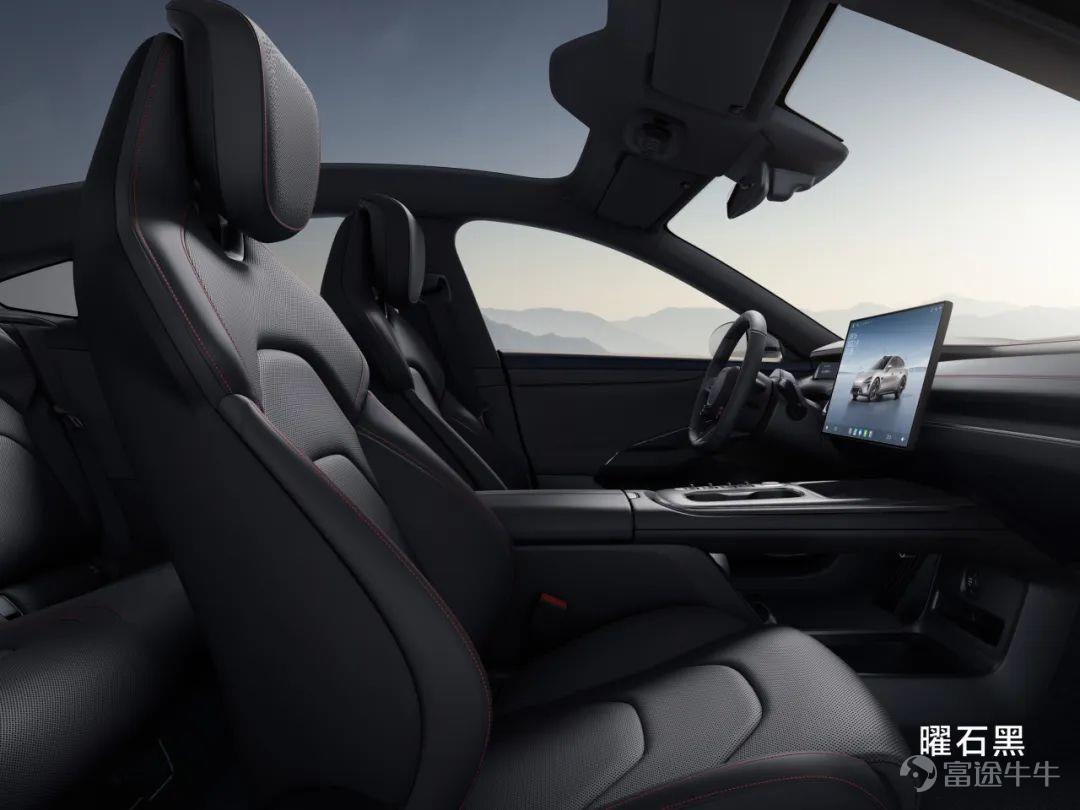 Today, we held a technical conference for Xiaomi cars to introduce the five core technologies of Xiaomi cars:Electric drive, battery, large die casting, smart cockpit, intelligent driving.The starting point of Xiaomi's car building is to create an advanced “mobile smart space.” Since the construction of the car was officially announced in March 2021, the Xiaomi Auto team has made up its mind,We invest ten times more, starting with the underlying core technology and seriously making a good car. Our goal is to become the top five automobile manufacturers in the world through 15 to 20 years of hard work and strive for the full rise of the Chinese automobile industry. In addition, we also gave you a brief introduction to some of the features of Xiaomi's first car, the Xiaomi SU7 series. This is the first time we've officially talked about building a car. There's a lot of content. Let's review it together.   01 Build an advanced mobile smart space The core proposition of the automotive industry in the new century After entering the new decade, after three years of study, growth, and accumulation, Xiaomi ushered in a leapfrog moment. More importantly, the Xiaomi Group's strategy was completely upgraded: “the whole ecosystem of people and cars”, and cars became the most important part of Xiaomi's strategy. The automobile industry has been developing for 100 years, and the mechanical quality of cars has reached a very high level. Porsche is the best benchmark. Since the new century, Tesla has pioneered mobile smart terminals;Now, Xiaomi believes that building an advanced mobile smart space is the core proposition of the automotive industry in the new century. Xiaomi believes that the outstanding smart electric vehicles of this era must do all three things well: The first one...