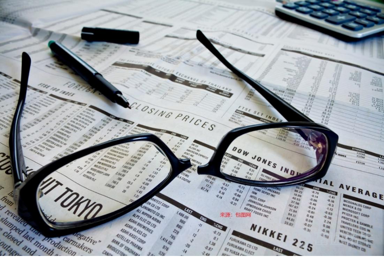 In April 2026, CHANDO submitted another application to the Hong Kong Stock Exchange for an IPO, just six months after its first filing in September 2025. The halo and shadow of peers Currently, the beauty sector in Hong Kong has gathered multiple players: $CHICMAX (02145.HK)$ Kans’ parent company went public on the Hong Kong Stock Exchange as early as the end of 2022; Giant Biogene, which specializes in bio-tech skincare, $GIANT BIOGENE (02367.HK)$ went public in November 2022; high-end cosmetics brand $MAO GEPING (01318.HK)$ listed at the end of 2024; and high-end plant-based skincare brand $FOREST CABIN (02657.HK)$ also went public by the end of 2025. Additionally, A-share leaders Proya (603605.SH) and Marubi (603983.SH) are planning to go public in Hong Kong. This means that CHANDO not only faces competition from existing listed companies but also needs to contend with potential new giants entering the market. However, the 'honeymoon period' in the Hong Kong stock market seems to be fading. Reviewing the performance of each company since their IPOs, while Giant Biogene, Mao Geping, and others saw significant gains initially, sentiment has clearly cooled as of 2026. Data shows that year-to-date, Giant Biogene’s stock price has fallen more than 32%, and Lin Qingxuan's decline is as steep as 36%. Even Mao Geping, known for its high-end positioning and resilience, has seen a pullback of over 10% this year, as shown in the table below. When the overall heat of the consumer market cools down, the anti-cyclical nature of high-end positioning...
