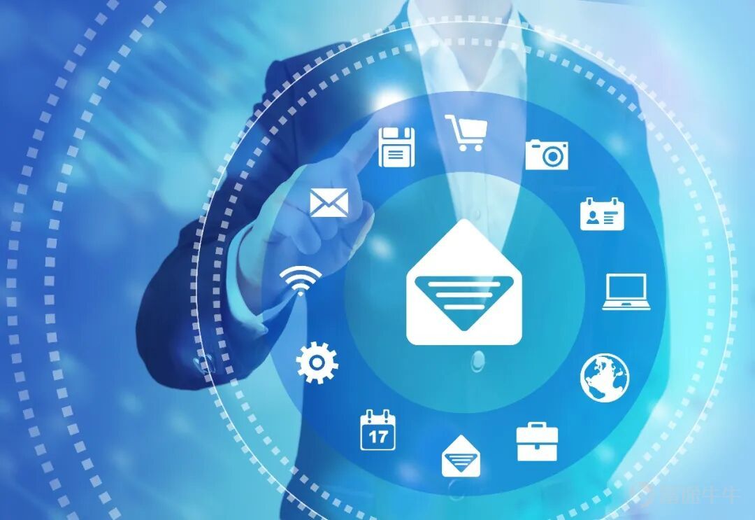 On July 30, an internal email from ByteDance announced the 'grand unification' of its B2B business. ByteDance announced it would integrate the product teams of Feishu and Doubao to form a new Doubao product team, led by Zhao Qi, head of Doubao. Meanwhile, Feishu’s GTM (Go-To-Market) team—covering marketing, sales, and customer service—will merge with the Volcano Engine team to create a new ToB GTM organization called the 'Creativity Service Platform,' headed by Tan Dai, leader of Volcano Engine. Following the restructuring, while Feishu’s existing products and services will remain unchanged, Feishu and Doubao will deepen their product collaboration in productivity scenarios. The newly established Creativity Service Platform division will consolidate ByteDance’s ToB capabilities to better meet enterprise clients’ AI needs. This marks the largest reorganization of ByteDance’s ToB operations since the company adopted a business segment structure in 2021, involving comprehensive adjustments across product, sales, and marketing functions. In fact, it’s no surprise that this restructuring centers around Feishu—the market had long speculated about a deep integration between Feishu and Doubao. Moreover, as the AI market increasingly enters the Agent era—where Agents focus on task execution—the boundary between ToC and ToB is blurring. Major tech companies worldwide are already integrating workflows, chat, and coding capabilities. Given ByteDance’s strengths in large models, office productivity tools, and algorithmic recommendation systems, it naturally aims to take proactive steps...