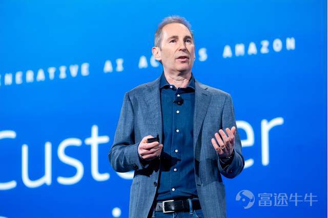 Amazon delivered an impressive earnings report: revenue growth, a significant profit increase, AWS regaining momentum, and continued expansion in its advertising business. But the most important aspect of this report is that Amazon is repositioning itself as an infrastructure company for the AI era using AWS. On the day of the earnings release, Amazon's stock closed up about 1.29% during regular trading hours. After the report was released, shares initially turned negative, falling by more than 3%, as the market was mainly concerned about high capital expenditures on AI and cloud infrastructure and a significant decline in free cash flow. However, AWS’s better-than-expected growth rate and management's comments on AI chip demand helped restore market confidence, with shares rebounding to nearly 4% at one point. As of the latest update, Amazon’s after-hours stock price was up approximately 1.7%. On April 29 local time, Silicon Valley was bustling as Alphabet, Microsoft, Meta, and Amazon all reported earnings on the same day. In direct comparison, the results were striking — Google surged, Amazon rose, Microsoft had a muted reaction, and Meta fell. All four companies are heavily investing in AI, but market reactions varied. Alphabet has Google Cloud and TPU, Amazon has AWS and Trainium, Microsoft has Azure and Copilot. Their capital expenditures are substantial, but cloud revenues, enterprise orders, and strong demand from major clients have absorbed the high costs. Meta’s advertising business remains robust, but after raising its full-year capital expenditure forecast once again, the market first saw a more expensive future bill. Ah...