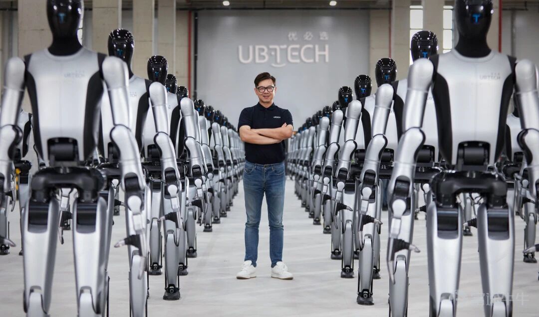 One is a strongly rising 'first humanoid robot stock,' the other is an international giant selling 4 million vehicles annually. Their partnership has completed a romantic cross-time dialogue. On April 7, Ubtech Robotics and Honda Trading signed a strategic cooperation agreement. The two parties will collaborate on the application research, scenario validation, and model exploration of intelligent solutions such as humanoid robots and unmanned logistics vehicles.$UBTECH ROBOTICS (09880.HK)$ Ubtech Robotics was founded in 2009. That year, founder Zhou Jian first encountered Honda's bipedal humanoid robot ASIMO at an exhibition in Japan. However, the reception staff’s arrogant attitude ignited his dream to 'build China's own humanoid robot.' Seventeen years later, Honda's ASIMO had long ceased development, while Ubtech Robotics’ industrial humanoid robots are now being promoted for application. This time, it was Honda visiting Ubtech Robotics' home turf. For China’s humanoid robotics industry, this is not only an inspiring overseas journey of a Chinese technology company but also a ceremony of role transformation. From an awestruck observer to a partner walking side by side, this long road of catching up took Zhou Jian and Ubtech Robotics 17 years. A pursuer of light becomes the source of light Zhou Jian's connection with Honda began with a life-changing encounter. In 2009, at a technology expo in Japan, Zhou Jian first encountered ASIMO, the most advanced humanoid robot in the world at that time developed by Honda. It was capable of walking on two legs...