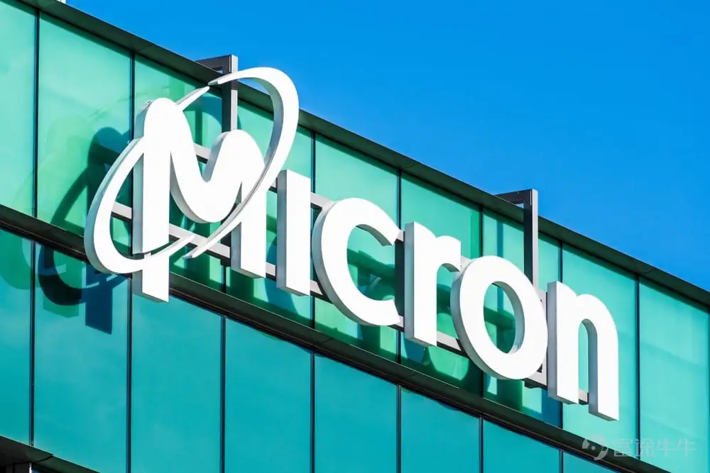 Author: XinGPT Micron surged sharply today, and one key reason is that UBS Group raised its price target for Micron all the way to $1,635! So I carefully reviewed UBS Group’s report released today that significantly upgraded Micron’s rating—the core change lies in the valuation methodology. Previously, UBS Group valued Micron using a sum-of-the-parts (SoTP) approach based on price-to-sales (P/S) multiples. It split Micron into two segments:HBM business and core DRAM + NAND business。 HBM, benefiting from AI server demand and exhibiting faster growth, received a higher multiple: valued at 6x P/S on estimated 2027 revenue of approximately $27.89 billion, implying about $132 per share; Core DRAM + NAND was valued at 3x P/S on estimated 2027 revenue of approximately $187.7 billion, implying about $405 per share. Adding both segments together yielded the original price target of $535. The implicit assumption behind this method was that Micron remains a strongly cyclical memory company, with only the HBM segment considered higher quality—hence the application of different revenue multiples.(Figure 1) UBS Group has now switched to a consolidated P/E valuation approach, raising its price target from USD 535 to USD 1,625. The new methodology applies a forward P/E multiple of approximately 15x to the 2029 estimated EPS of around USD 117, discounted back to 2028 using an equity cost of about 12%. UBS Group selected 2029 EPS because it believes that by then, the model will already incorporate one full cycle of...