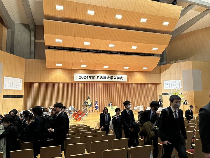 花季不停——日股隨筆