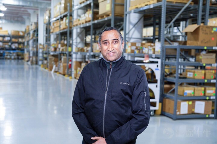 At FF, every member is a key force driving ultra-smart Technology and luxury mobility. Faraday Faces will take you through the important moments of 2024, witnessing the groundbreaking achievements of the FF team and exploring our Faraday X Global Strategy blueprint for the future. Featured person: Govin Ranganathan   As the Senior Director of Product Quality and Logistics, Govin and his team always prioritize efficiency and quality, ensuring that every FF 91 2.0 is crafted to perfection. Through open dialogue, process transparency, and continuous improvement, they are shaping a new benchmark for excellent manufacturing at FF. Govin fosters a culture of continuous advancement within the team with a hands-on approach, smooth communication mechanisms, and transparent management processes, allowing every challenge to inspire innovative solutions. This vibrant team is deeply rooted in daily production, exploring quality issues and implementing optimization measures in every process. At the same time, the product quality team closely collaborates with the after-sales team to listen to the voices of FF 91 2.0 users. These actions not only drive continuous quality improvement but also transform craftsmanship into replicable manufacturing processes, thereby comprehensively enhancing manufacturing quality. Every day, the FF team strives for excellence to create a better future for customers and partners, setting a new benchmark in the Industry. As the Faraday X program progresses, we will continue to break boundaries, redefining the quality standards of automobile manufacturing with pioneering Technology.