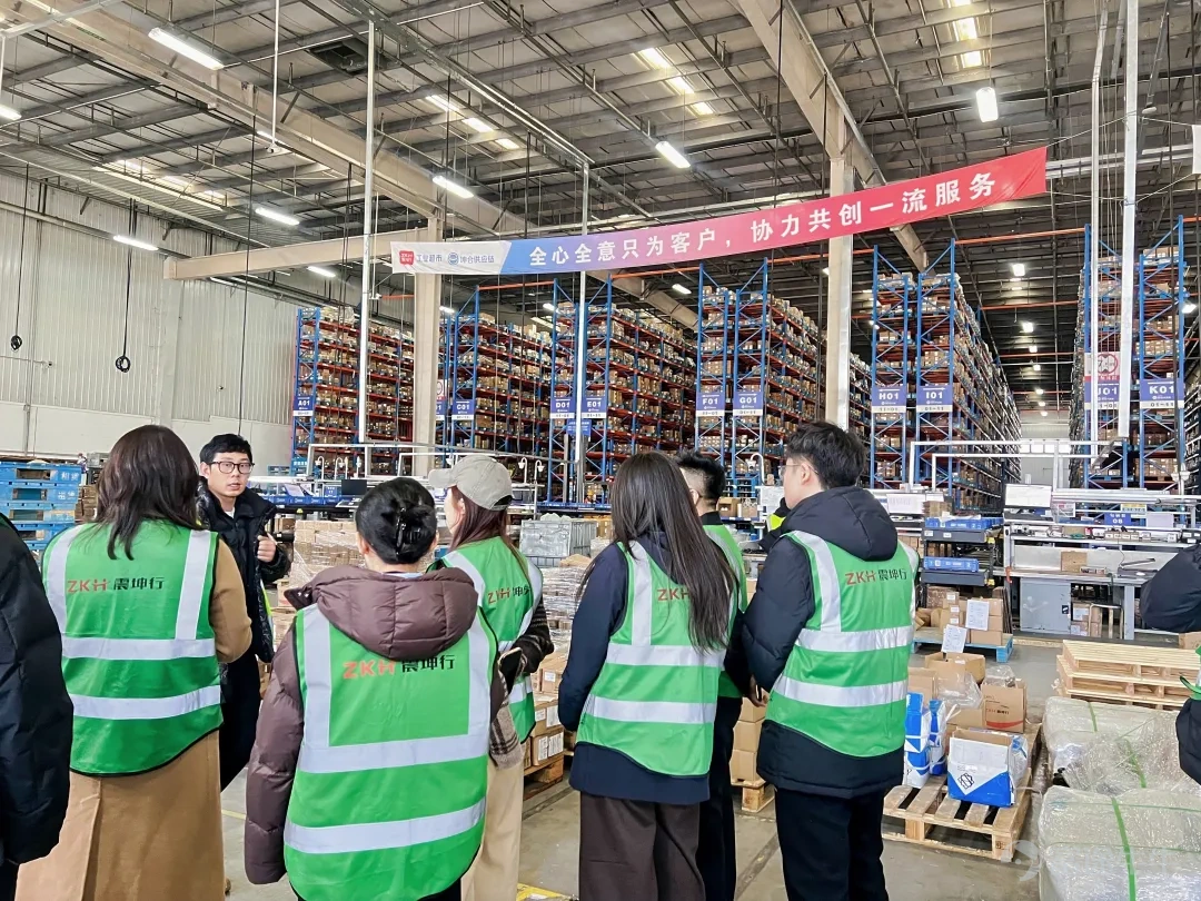 Experts Unite | Zhenkunhang × Jilin University: Exploring a New Era of AI-Driven Industrial Digitization