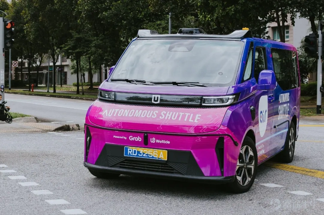 禾賽激光雷達安裝在Ai.R自動駕駛車隊的前車頂,該車隊目前正在新加坡榜鵝的街道上運營