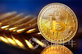 $Coinbase (COIN.US)$ 将于5月7日（周四）盘后发布新一轮的财报。机构预期Coinbase 2026Q1实现营收14.96亿美元，同比减少26.45%；预期每股收益-0.059美元，同比盈转亏。 在谈及加密概念公司时，绕不开的话题就是 $比特币 (BTC.CC)$ 为首的加密市场整体走势。我们也可以发现Coinbase的股价与btc价格呈现高度的相关性，在25年10月比特币价格从最高点回落，加密市场也进入较为低迷的态势，市场投资者交易行为下降，从而带动相关公司股价下跌。 我们再来看看目前Coinbase的营收构成。自Coinbase的上一份财报中我们可以看出公司的主要营收来自交易收入，含零售交易（约占总收入的43%）、机构交易（6%）、其它交易（3%）；以及订阅与服务收入（约47%，含USDC收入、质押/链上奖励、托管与机构服务、融资利息收入、Coinbase One订阅服务）两部分。 零售交易：散户活跃度低迷，现货等待更强支撑 随着加密市场的低迷，零售用户的交易兴趣和行为下降。据巴克莱（Barcla...